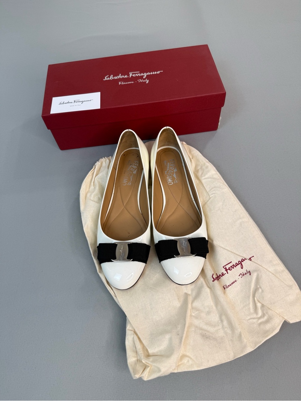 Salvatore Ferragamo Varina Ballet Flats White Patent Leather Black Bow Size 8